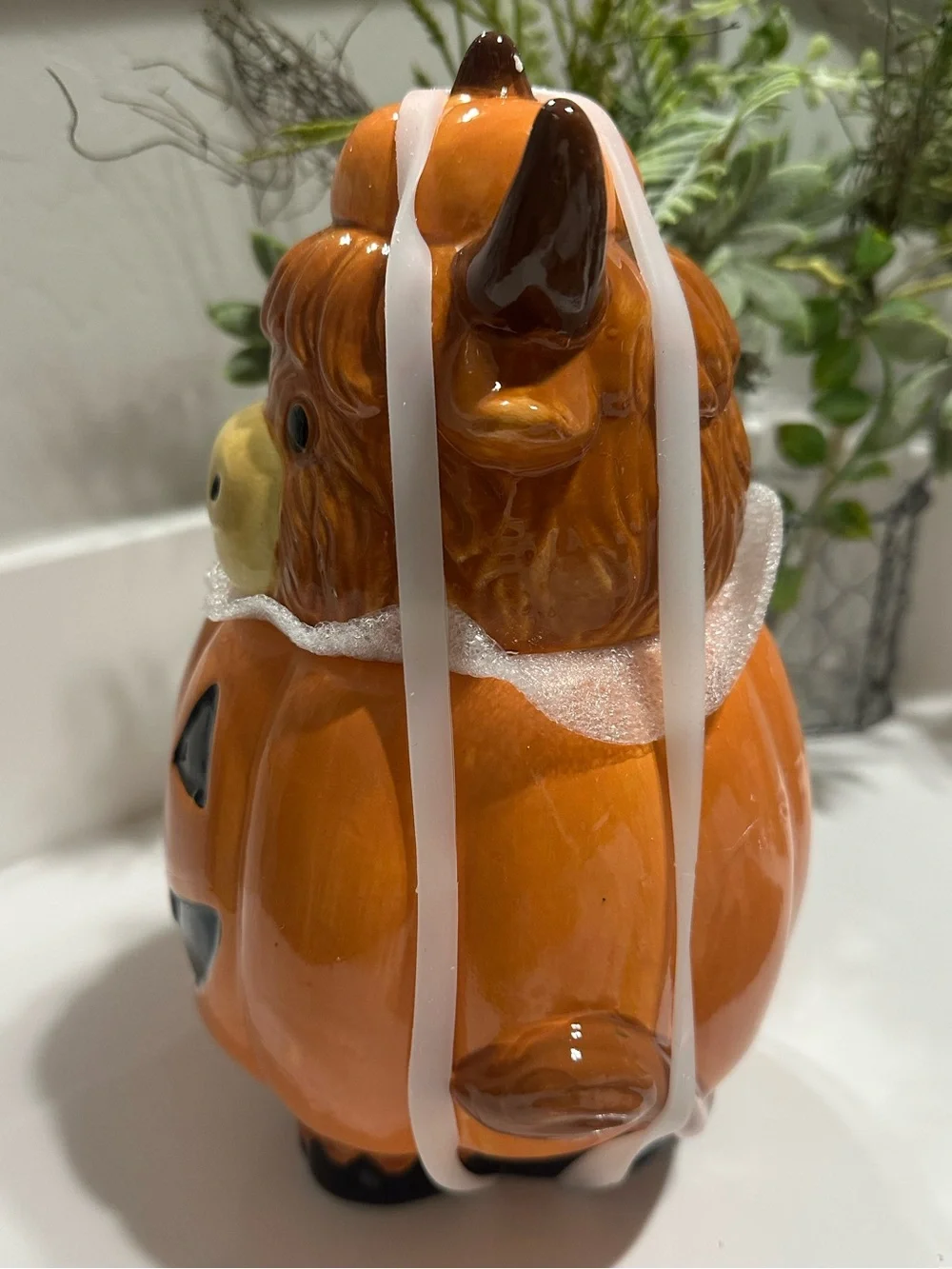 Jack O’ Lantern Lane Highland Cow Pumpkin Halloween Ceramic Cookie Jar